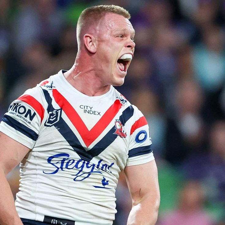 Lindsay Collins scores a Roosters ripper