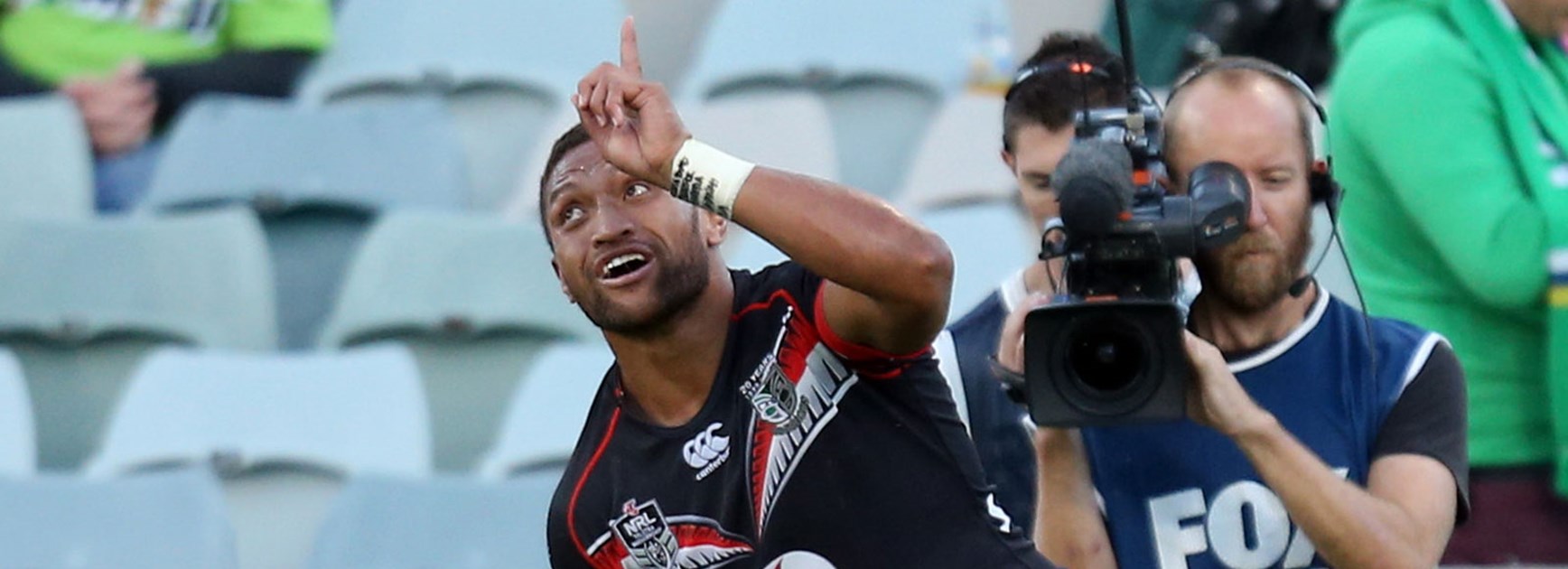Warriors winger Manu Vatuvei celebrates his side's opening try against the Raiders.