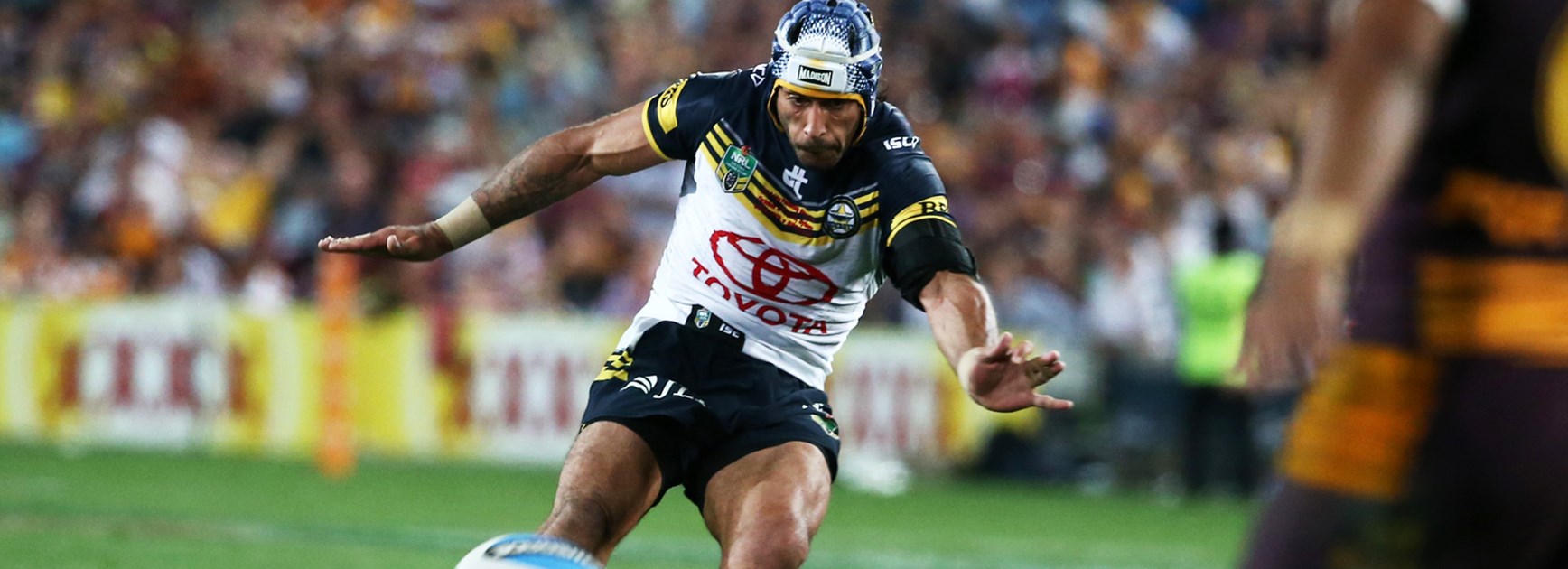 Johnathan Thurston kicked a match-winning field goal to win one of the greatest ever NRL Grand Finals.
