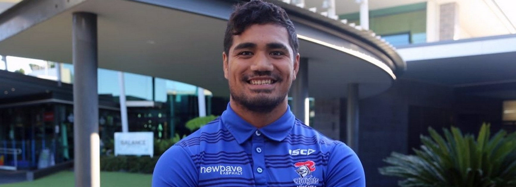 Newcastle have signed Dragons back Peter Mata'utia through to the end of season 2017.