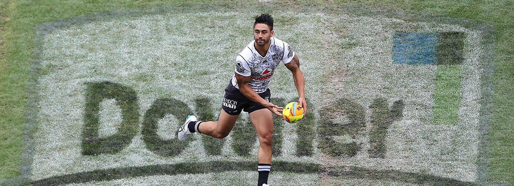 Shaun Johnson in action at the Downer NRL Auckland Nines.