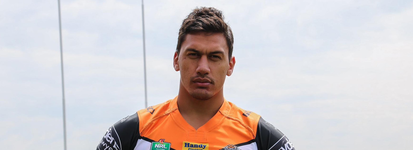 Elijah Taylor has re-signed with the Wests Tigers for another two seasons.