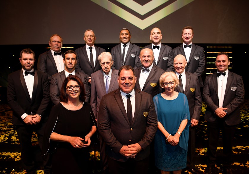Mal Meninga with the Provan family and other Hall of Famers.