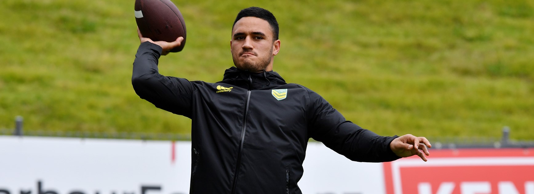 Valentine Holmes offered NFL deal by New York Jets