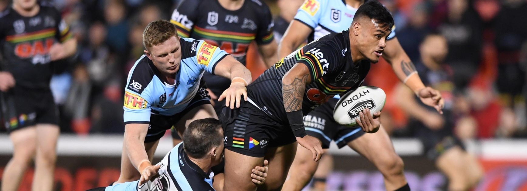 Humble teenager Leniu signals arrival by upending idol