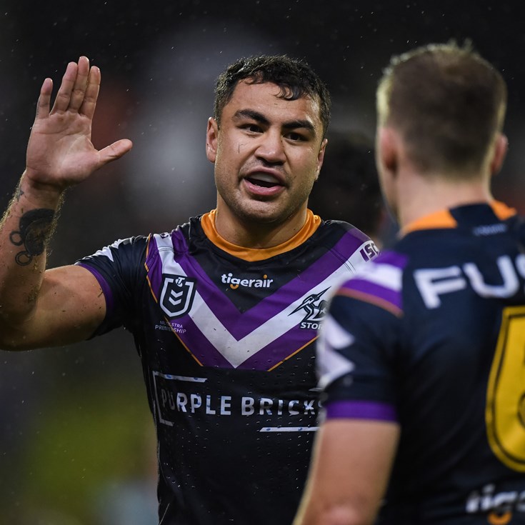Melbourne edge past Dragons in the wet