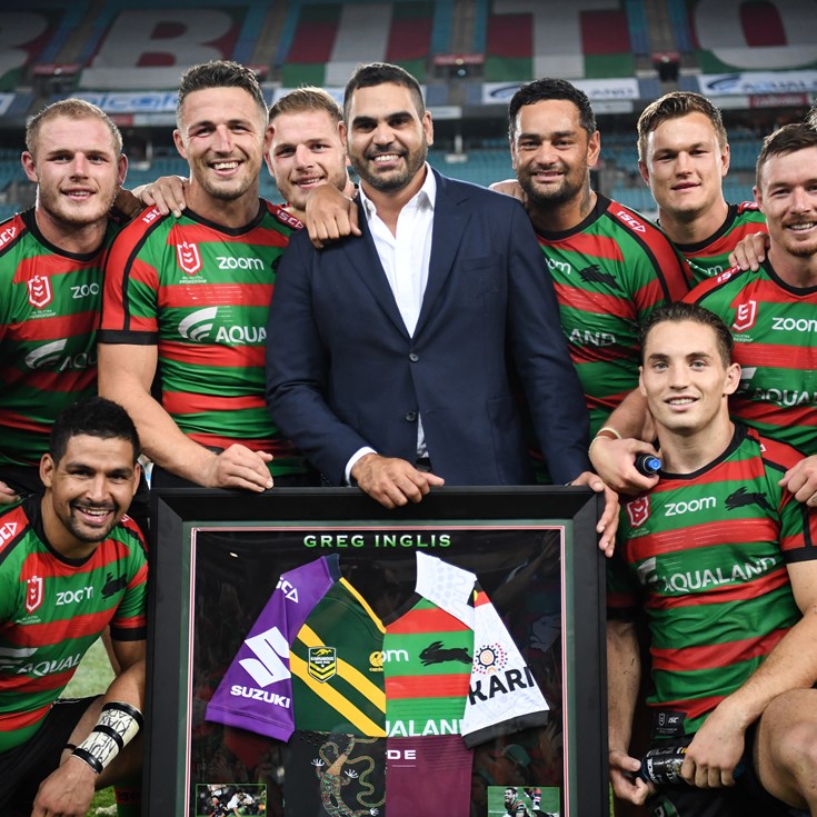 Goannas appear at GI tribute night and Wayne loves it