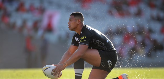 Dolphins lure Isaako from Broncos in cross-town switch