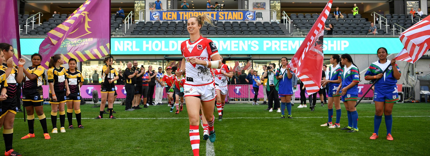 Captain Kezie Apps leads out the NRLW Dragons.