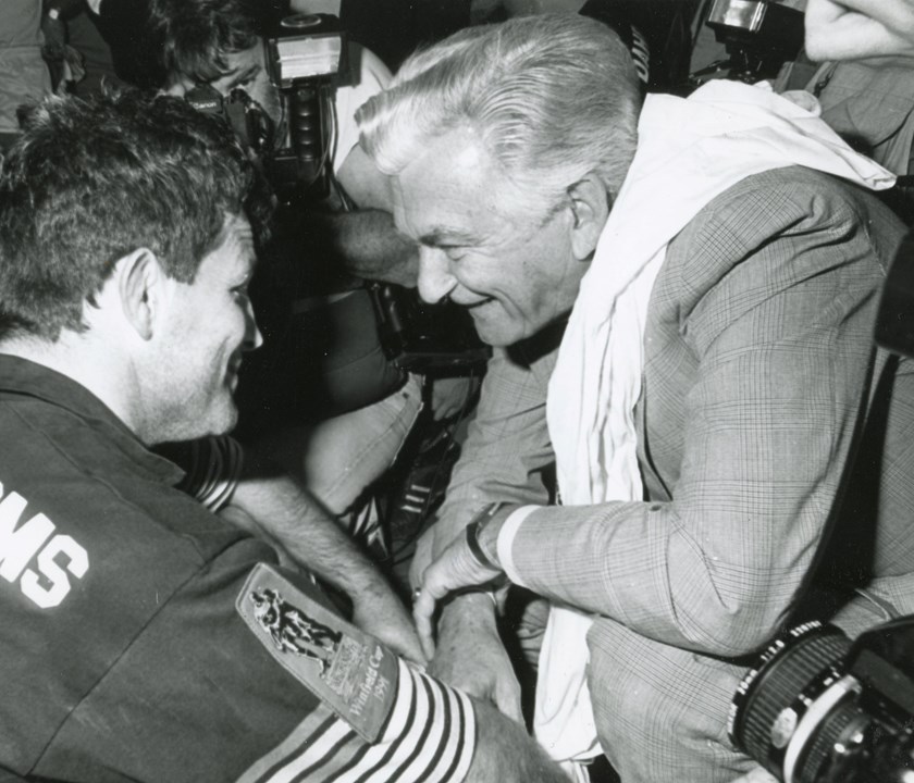 Royce Simmons and Prime Minister Bob Hawke after the 1991 grand final.