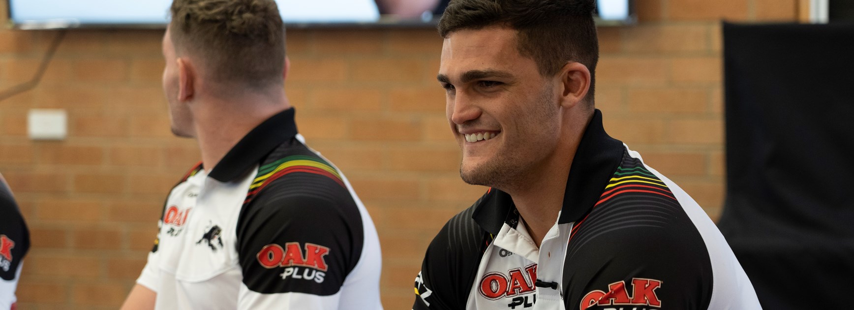 Panthers pub visit puts money in pockets and smiles on faces of bushfire victims