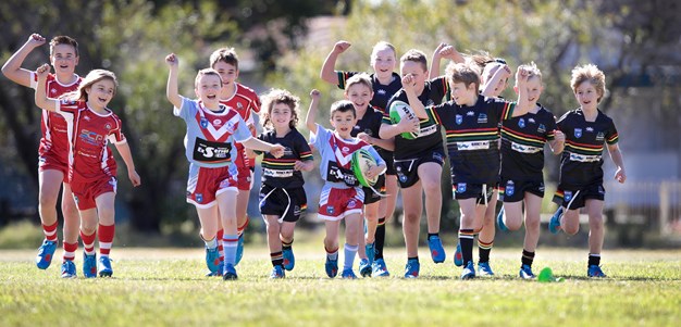 'Blues' boots delivered to juniors at bushfire-affected clubs
