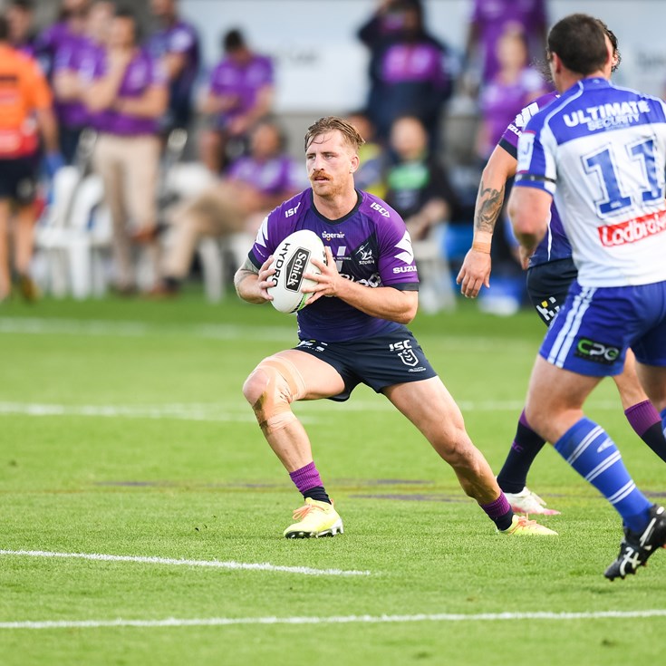 Storm ease past Bulldogs