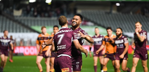 Manly chase down the Broncos