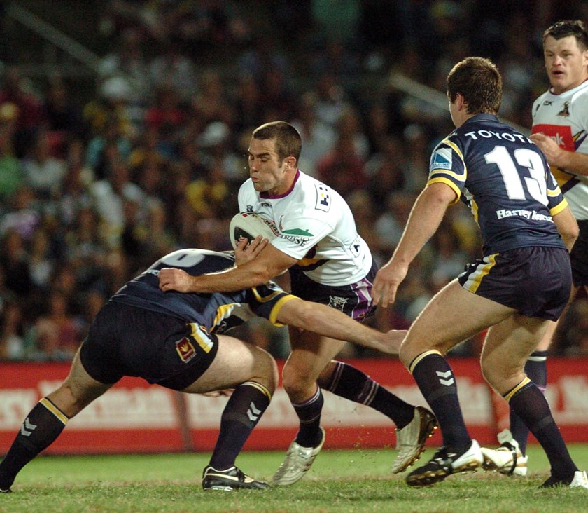 Steve Turner hits it up for Melbourne in 2007.