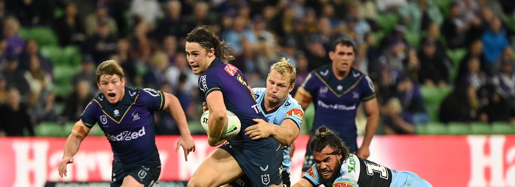 Sharks win race to Nicho Hynes signature