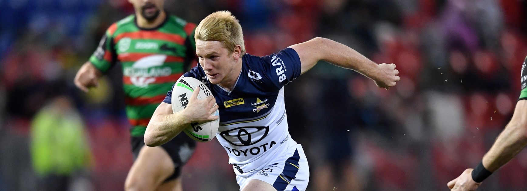 Cowboys halfback Tom Dearden.