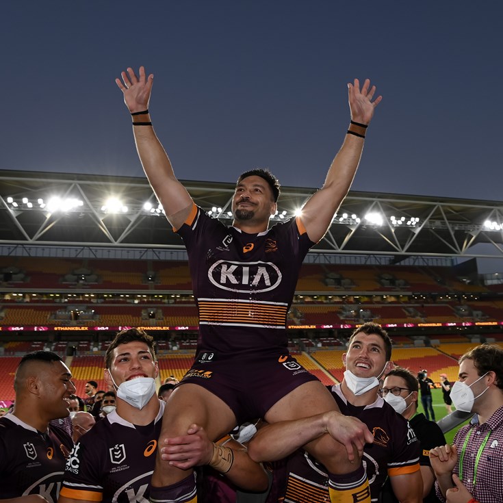 Knights thumped as Glenn, Milford farewell Broncos in style