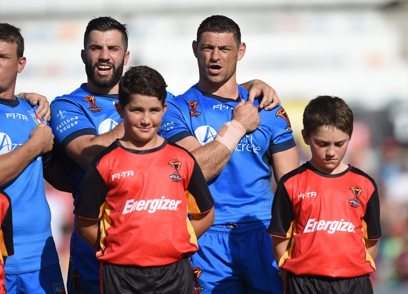 Tedesco and Mark Minichiello sing the Italian anthem during the 2017 World Cup.