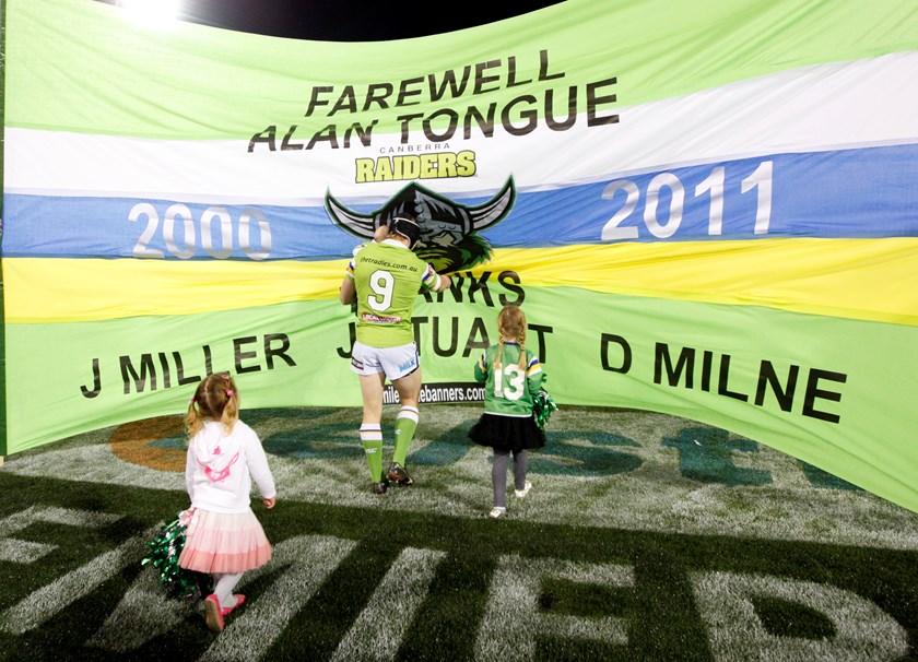 Alan Tongue farewells the Raiders faithful in his last home game in 2011.
