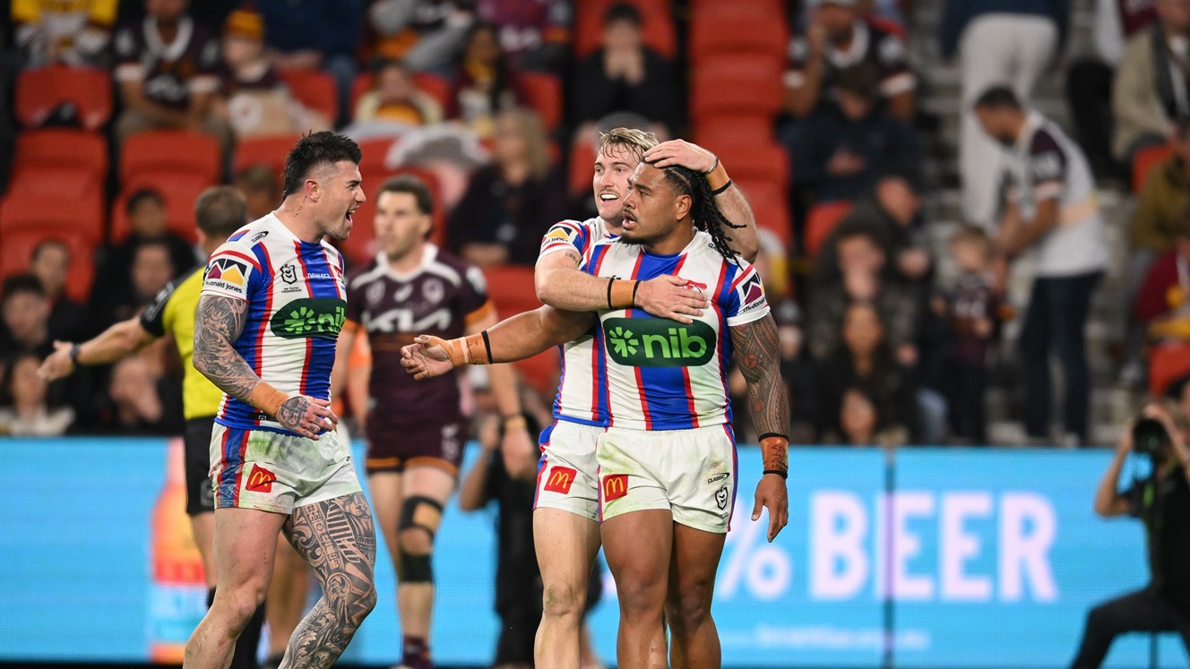 NRL.com Wrap | Knights thrash Broncos to move close to September
