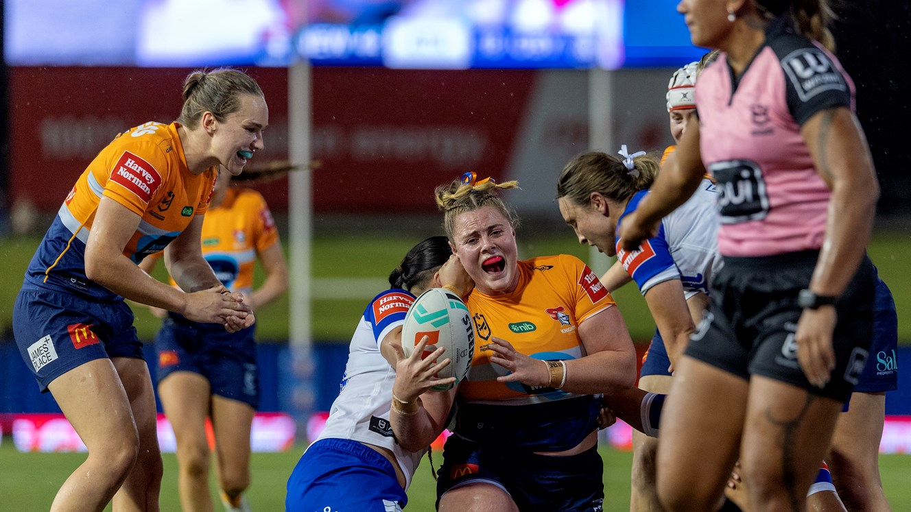 NRL.com Wrap | Predebon bags three as Knights thrash Bulldogs