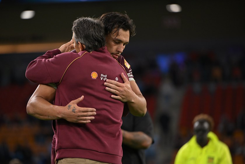Tino Fa'asuamaleaui and Billy Slater embrace.