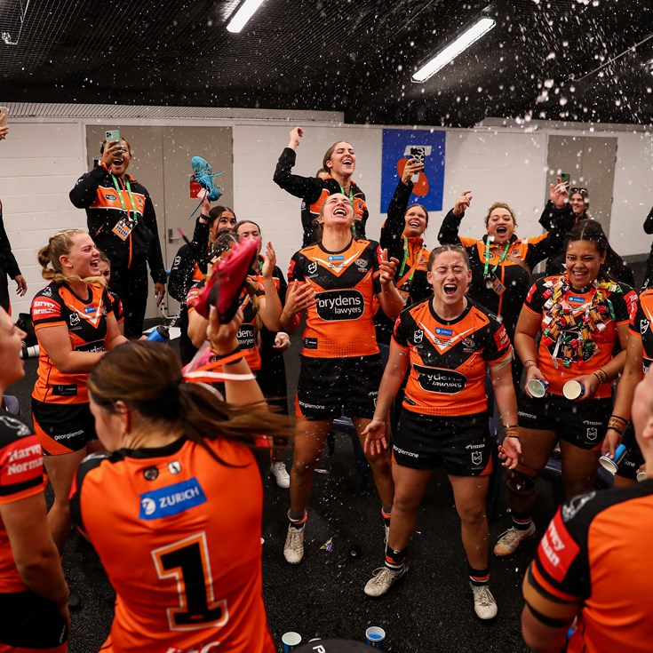 Vette-Welsh fires as Wests Tigers create history with first win