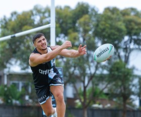 The mentors guiding Sharks young gun on path to NRL debut