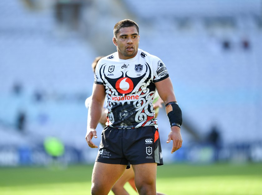Isaiah Papali'i with Tamworth's postcode embroidered on his jersey in 2020.