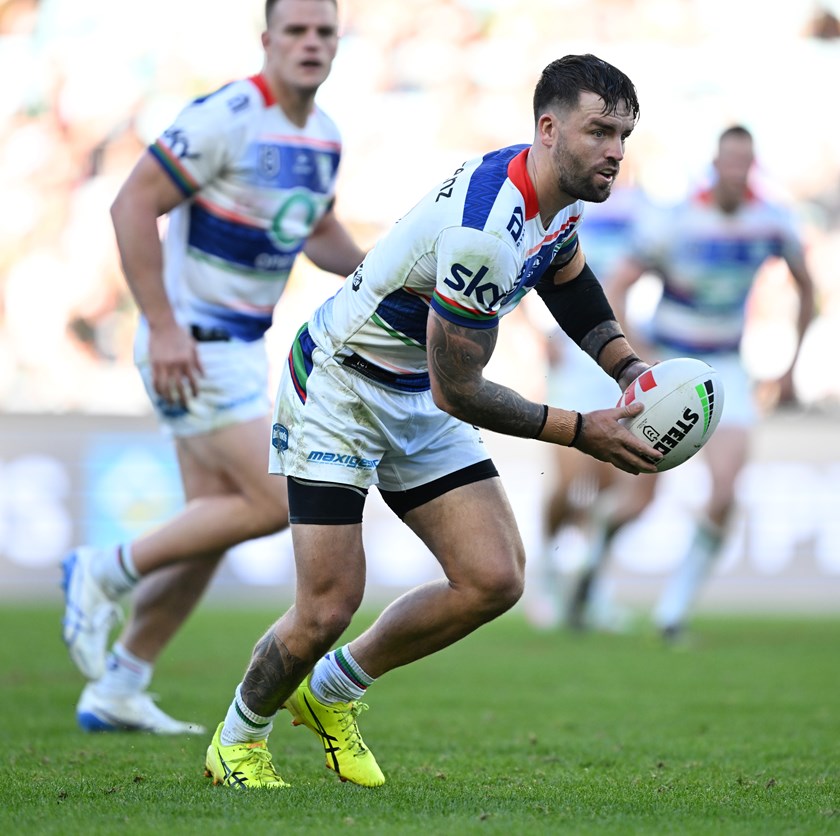 Wayde Egan with the ball for the Warriors.