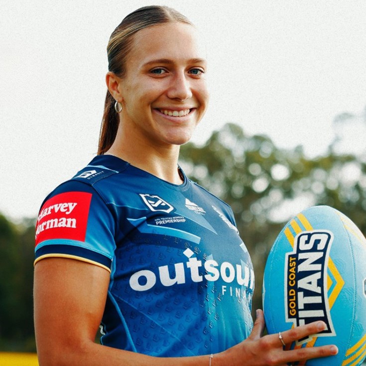 Titans sign cross-code star Teagan Levi