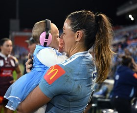 Mother of all Origins: Elliott, Butler thriving in Blues camp