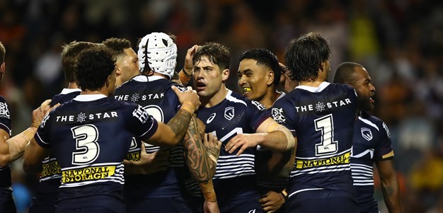 Brave Broncos deny Tigers; Souths beat 12-man Dragons; Warriors down Titans