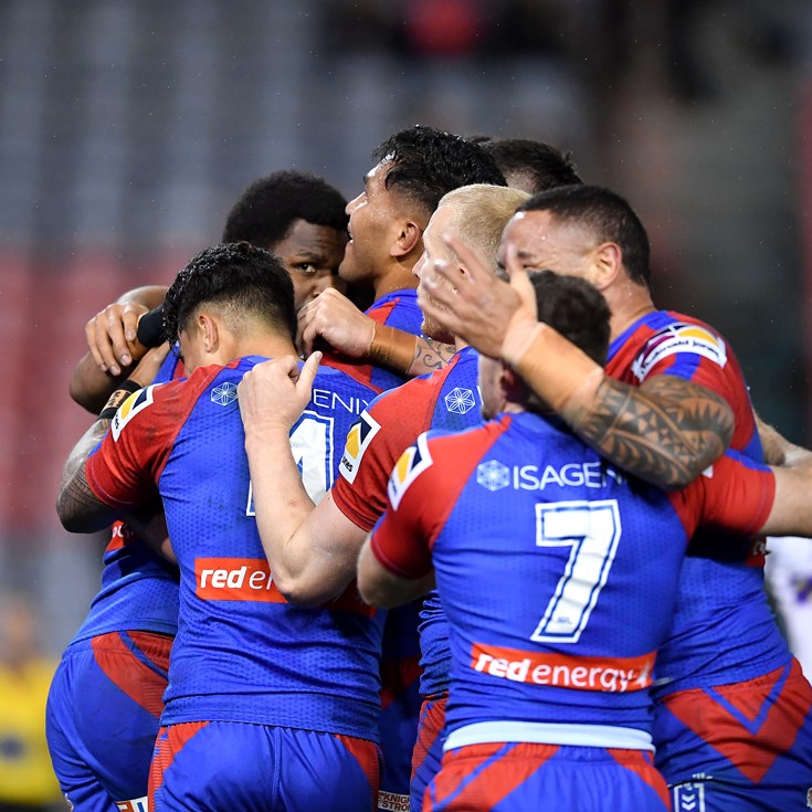 Lee scores five tries as Knights too good for Titans