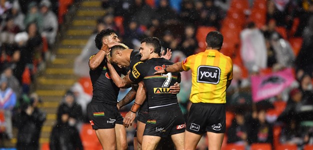 Panthers roll on towards minor premiership with defeat of Roosters