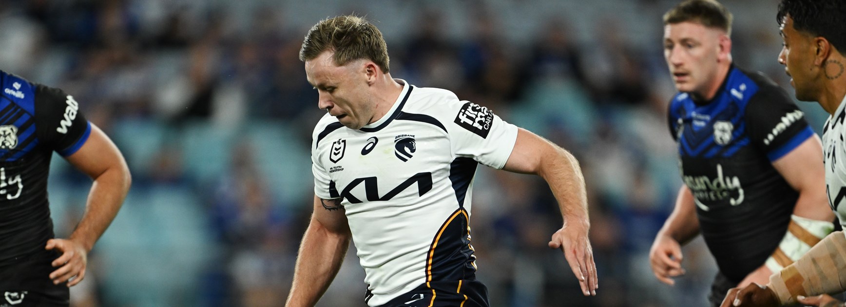 Thursday night footy: Bulldogs v Broncos