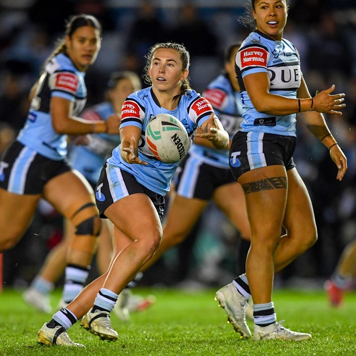 Dodd pays tribute to 'strong women' who dug the well