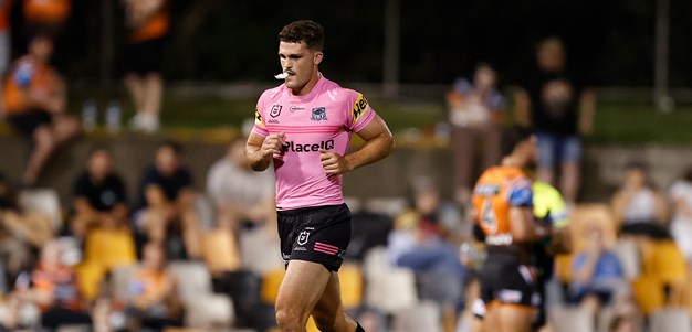 Laybutt facing suspension