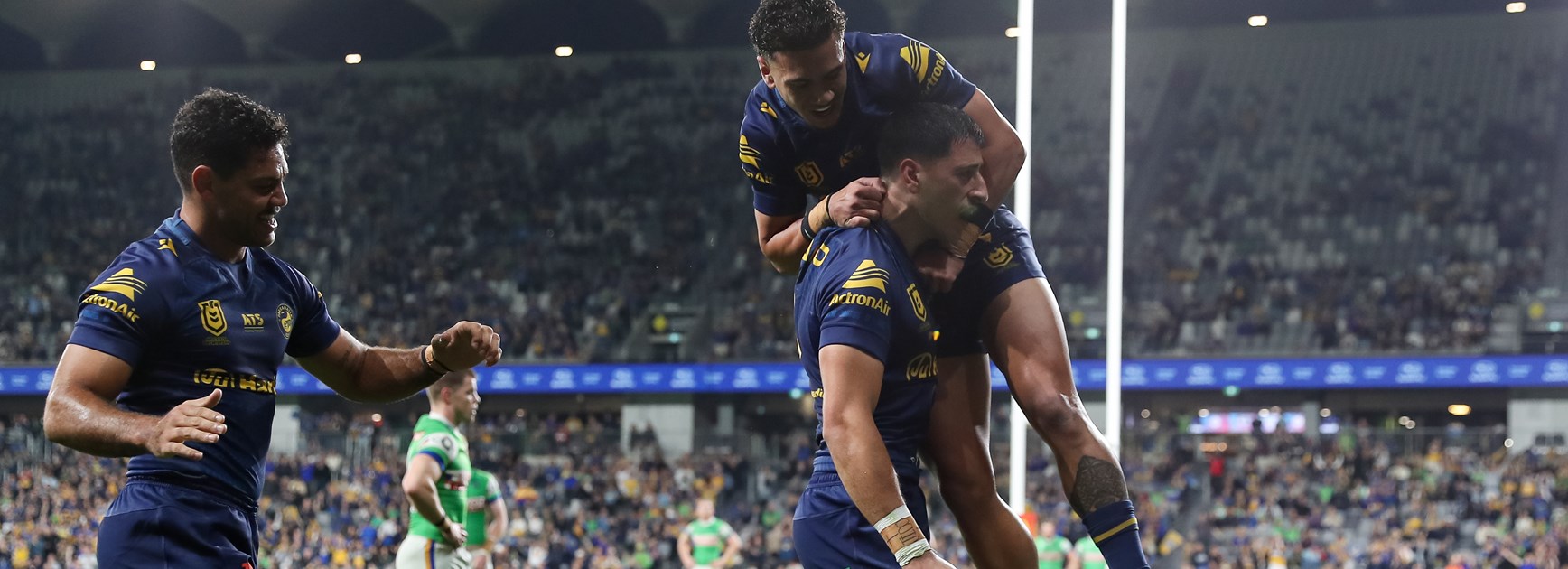 As it happened: Eels hang on; 45m field goal gets Sharks home