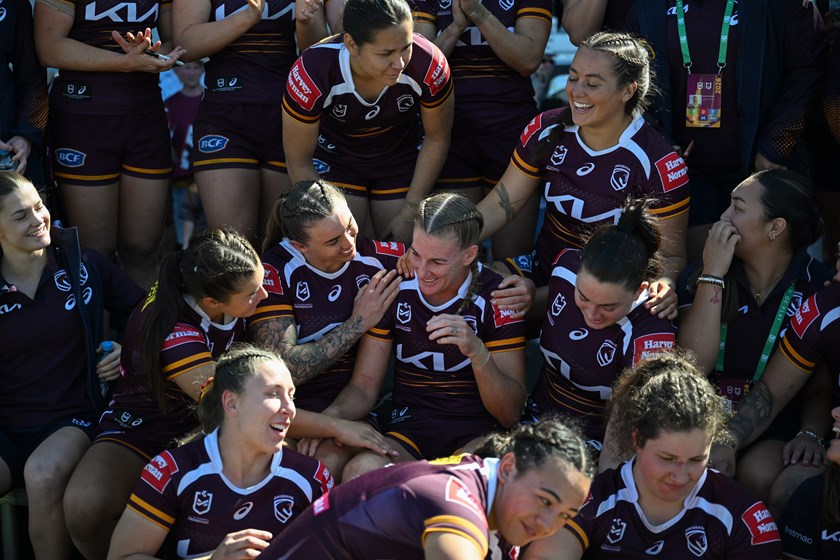 Ali Brigginshaw surrounded by her 2026 team mates.
