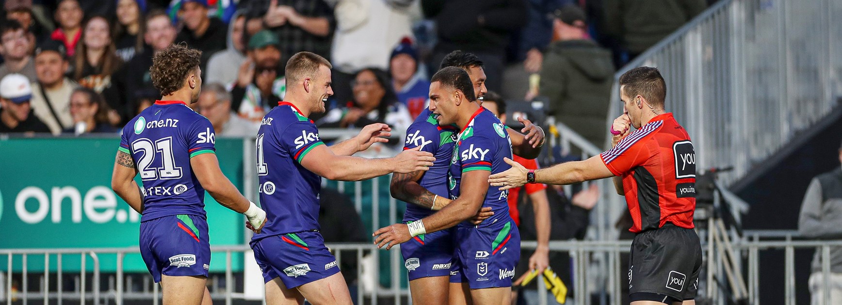 Warriors overcome Metcalf injury to down Knights at home