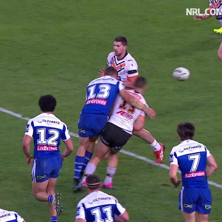 Chris Smith sent to sin bin for late tackle on Matterson