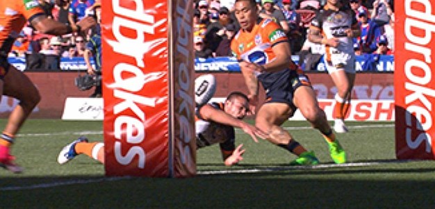 Full Match Replay: Newcastle Knights v Wests Tigers (1st Half) - Round 17, 2017