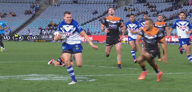 Holland's second pushes Wests Tigers to the brink