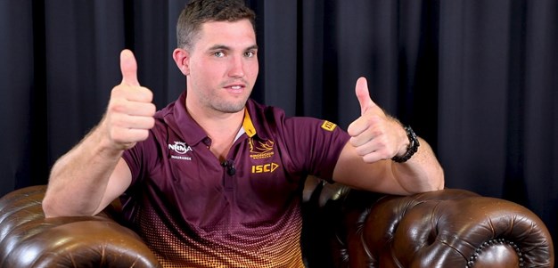 Corey Oates re-signs with Broncos