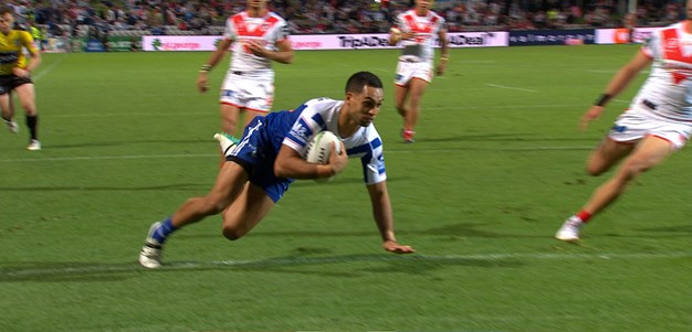 Smith gets the Bulldogs on the board