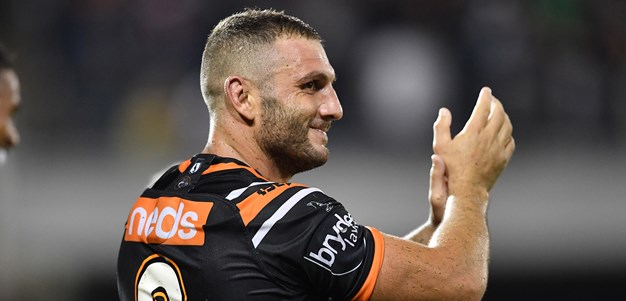 Farah overcomes bad back to lead Wests Tigers' resurgence
