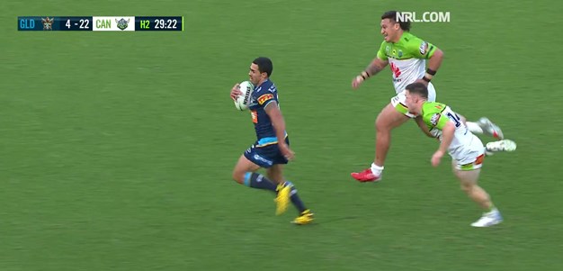 Papalii chases down Fogarty and saves certain try