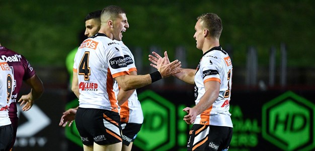 Relive the final moments of Sea Eagles v Wests Tigers
